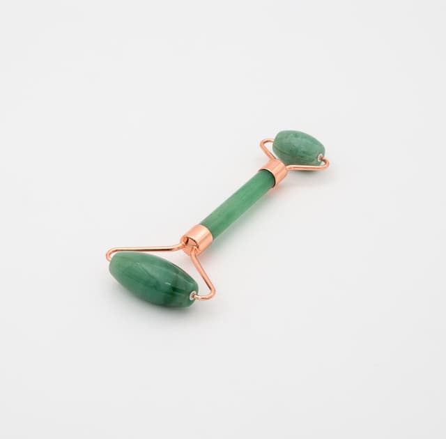 Jade roller